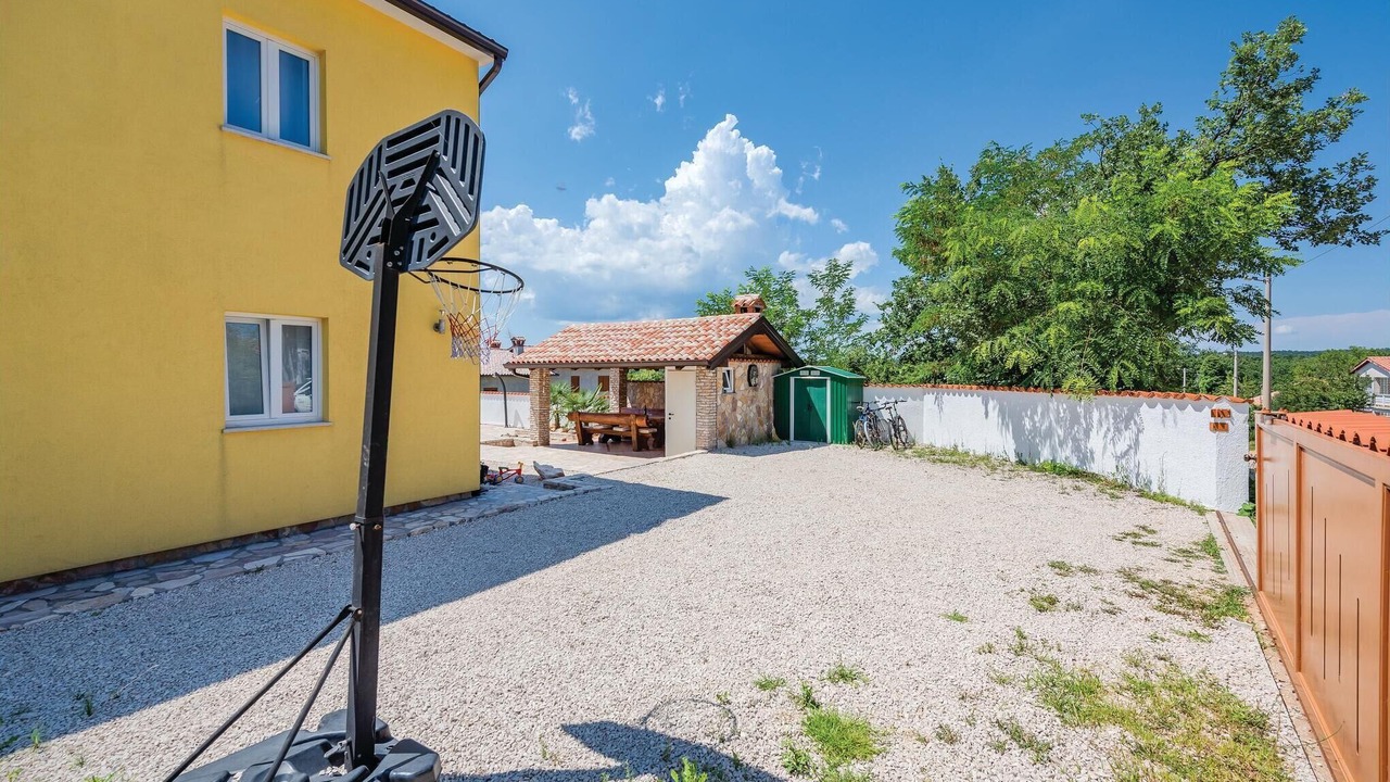 Photo of Outdoor in Topid