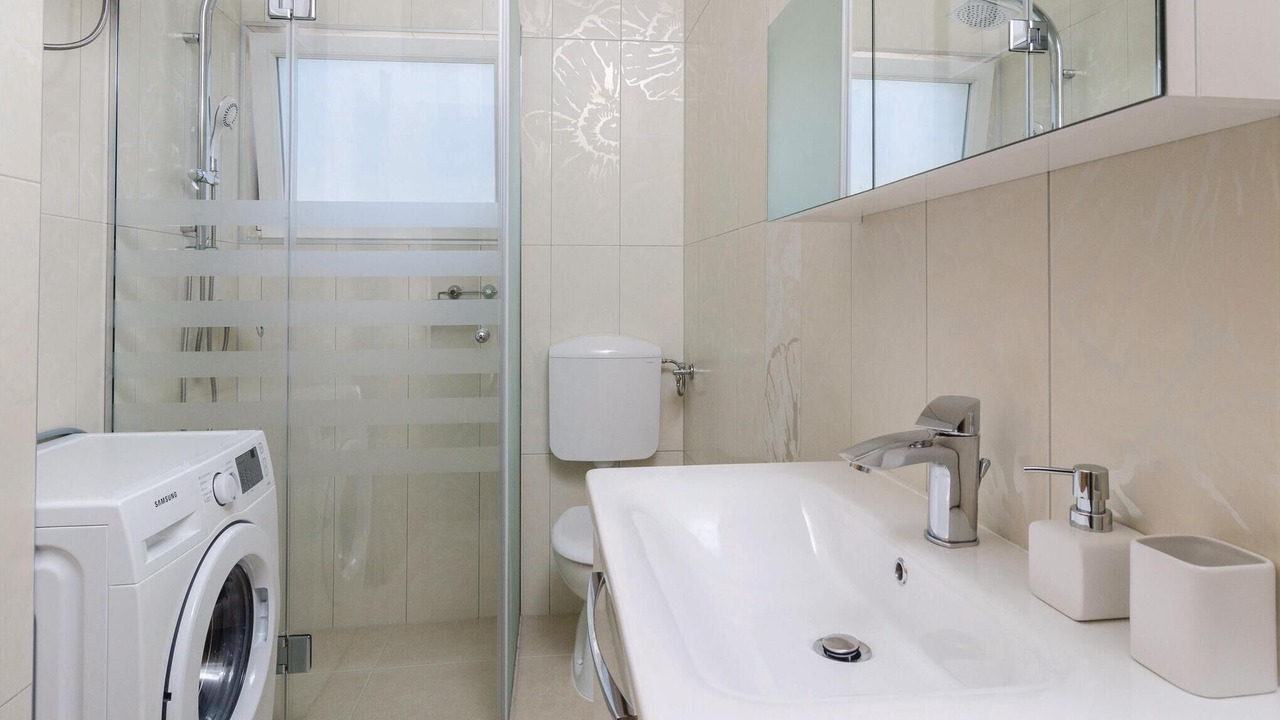 Photo of Bathroom in Blace