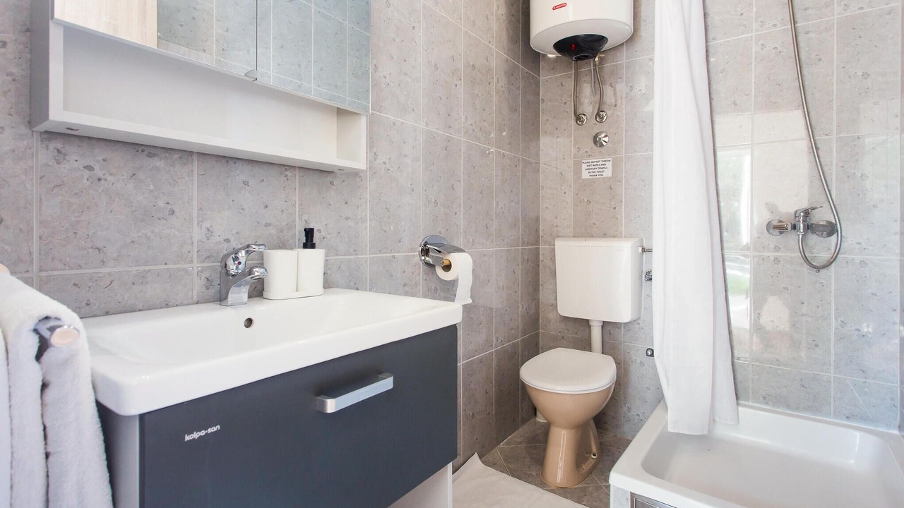 Photo of Bathroom in Mimice