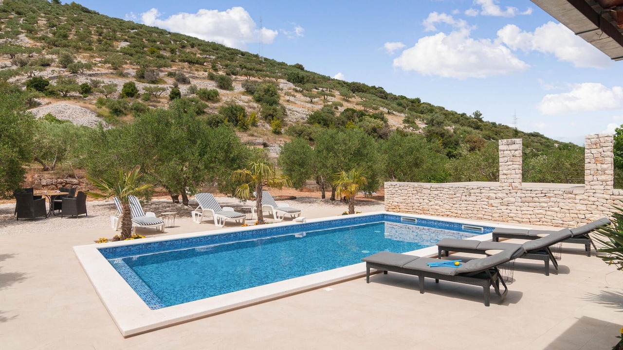Photo of Outdoor in Dol