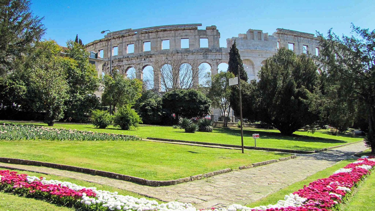Photo of Others in Pula