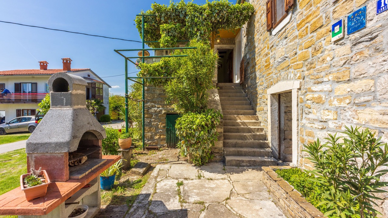 Photo of Patio Balcony in Krsan