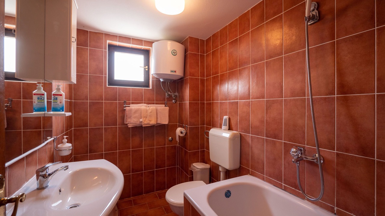 Photo of Bathroom in Mandre