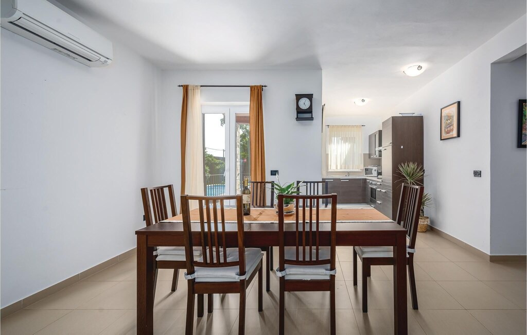 Photo of Livingroom in Topid