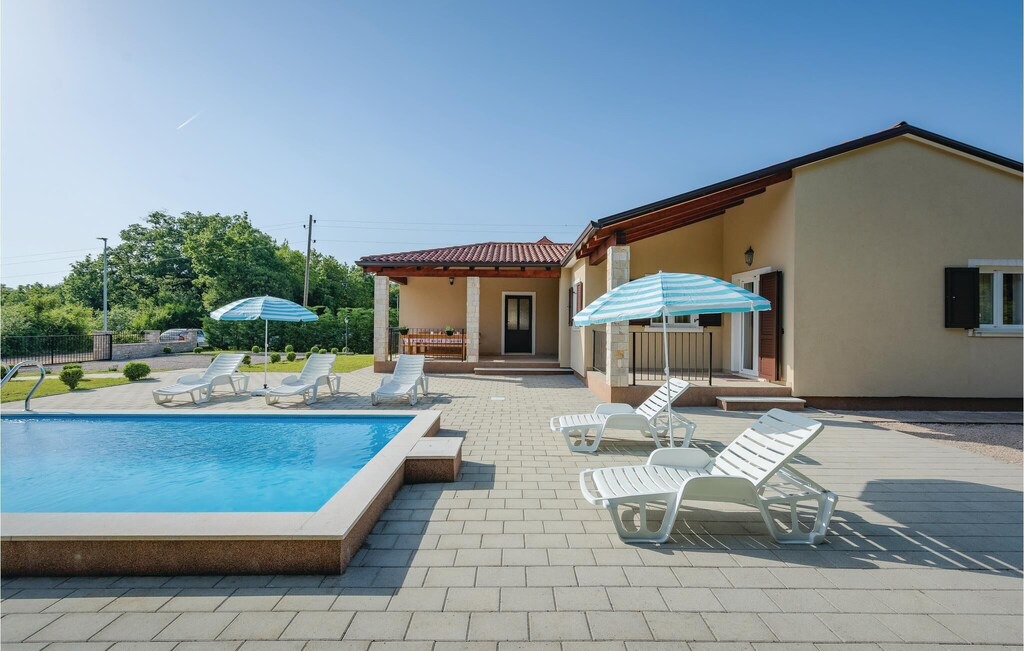 Photo of Outdoor in Topid