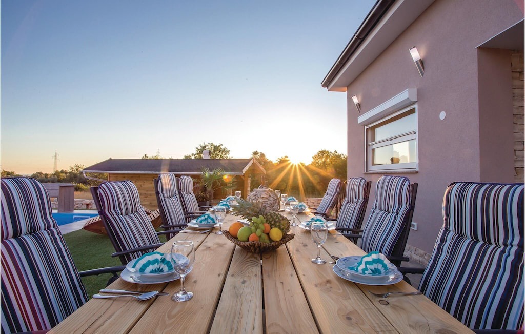 Photo of Patio Balcony in Galizana