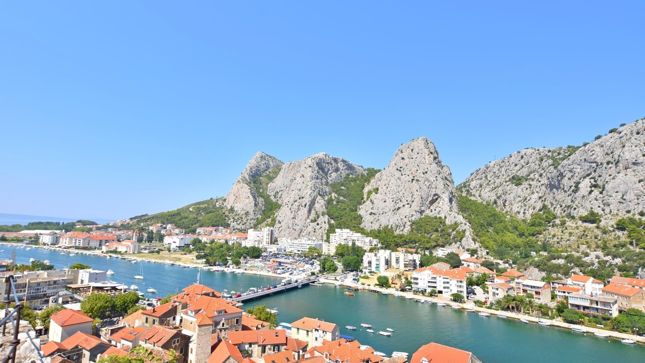 Photo of Others in Omis