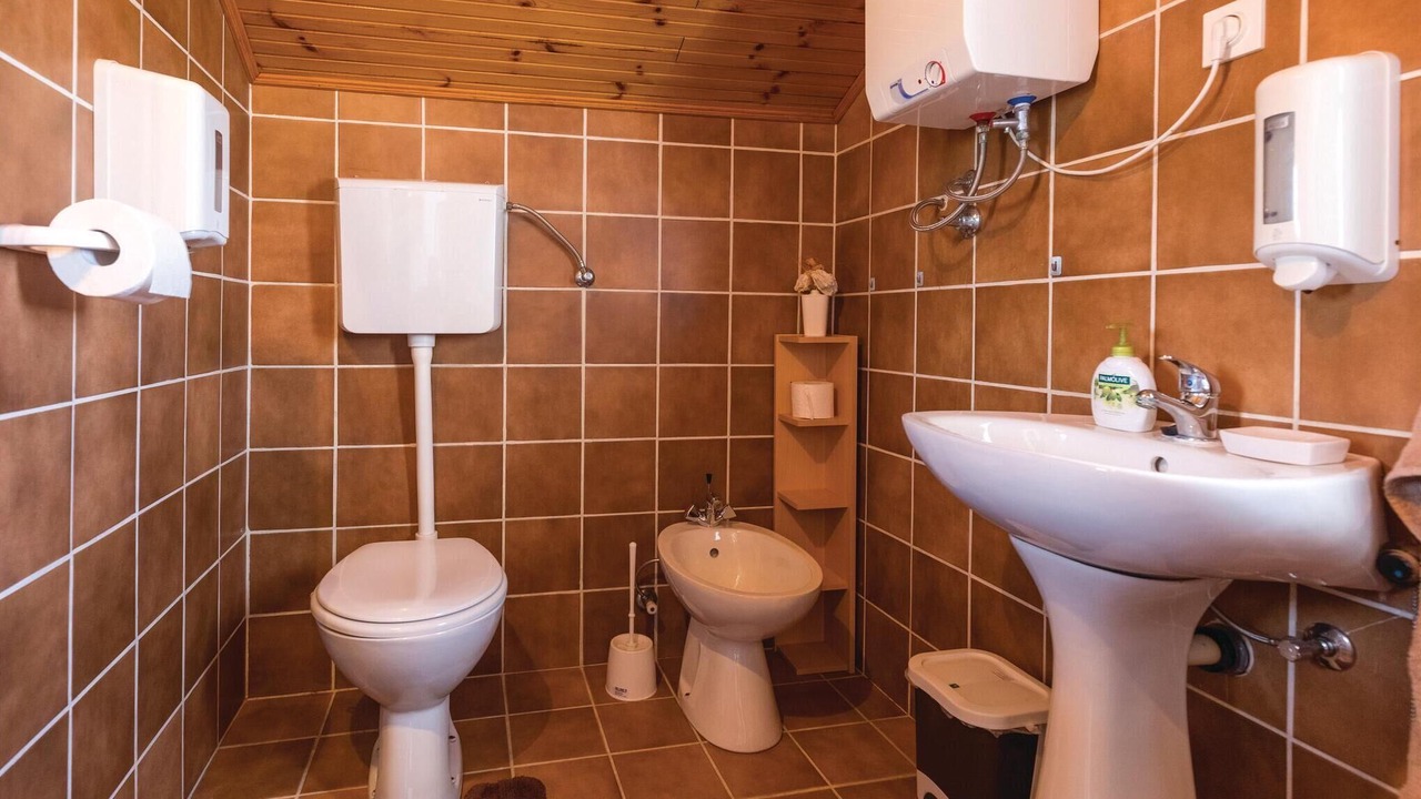 Photo of Bathroom in Blace