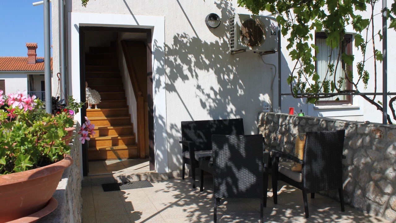 Photo of Outdoor in Cove Murtar