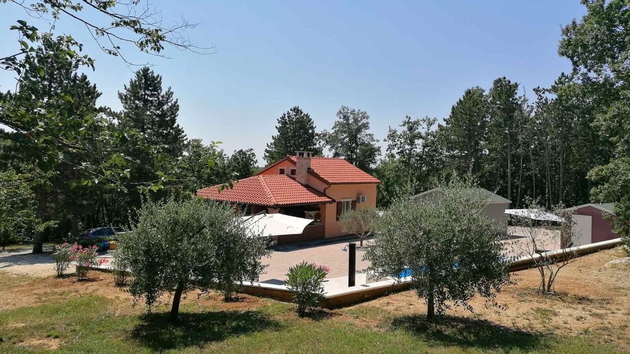 Photo of Outdoor in Lindar