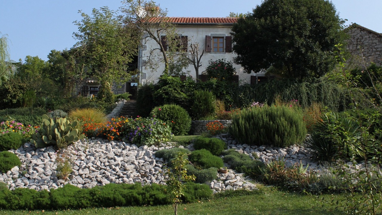 Photo of Outdoor in Rim