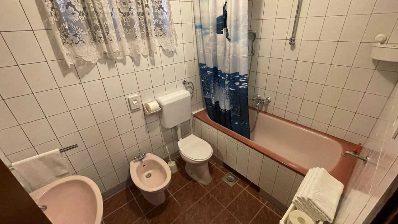 Photo of Bathroom in Municipality of Kali