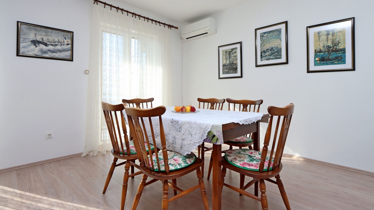 Photo of Livingroom in Smrika