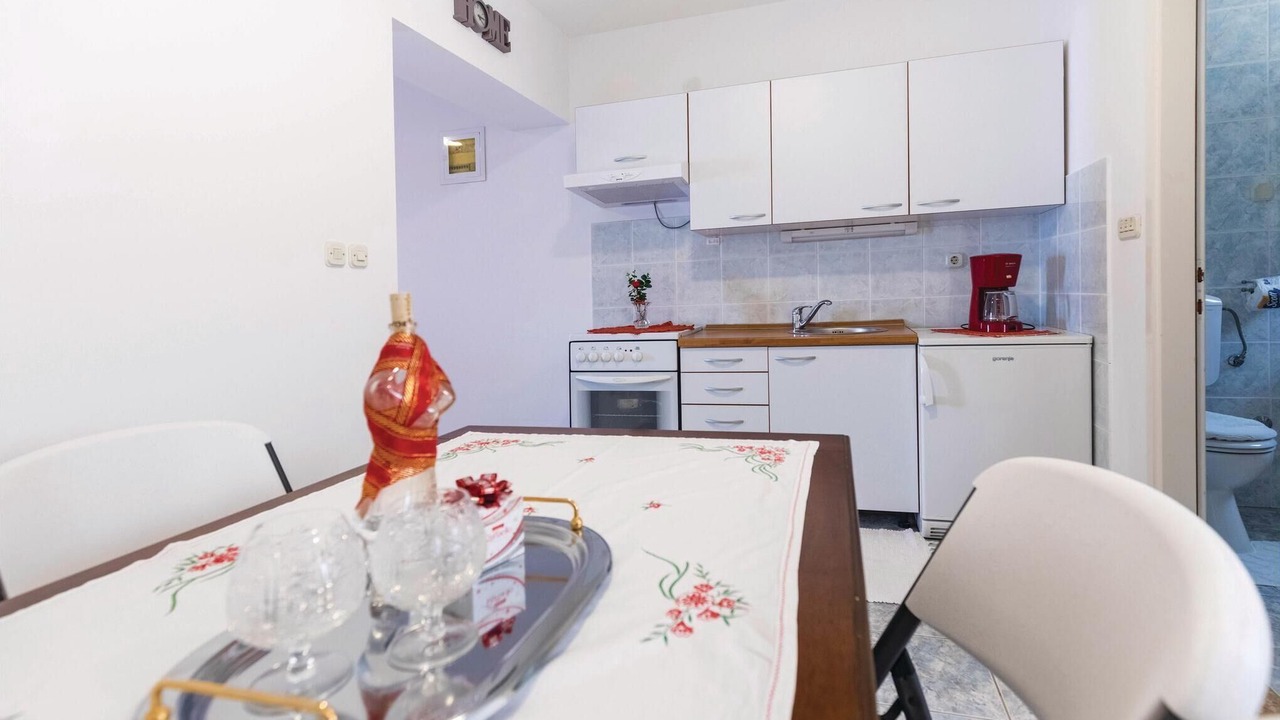 Photo of Bedroom in Duba