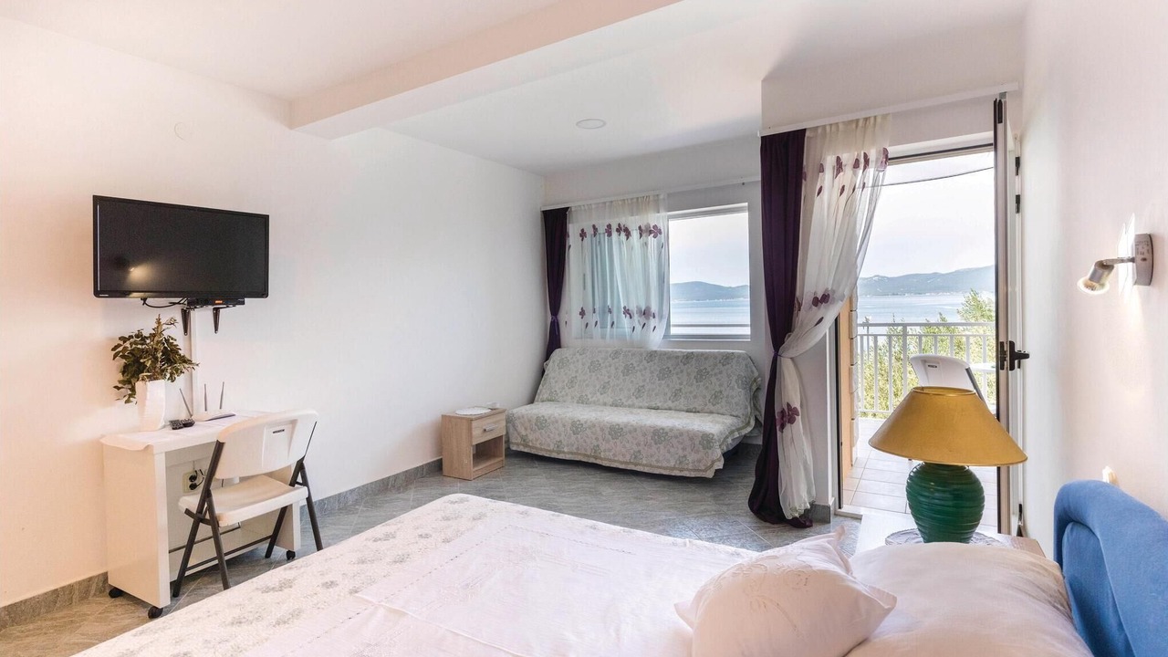 Photo of Bedroom in Duba