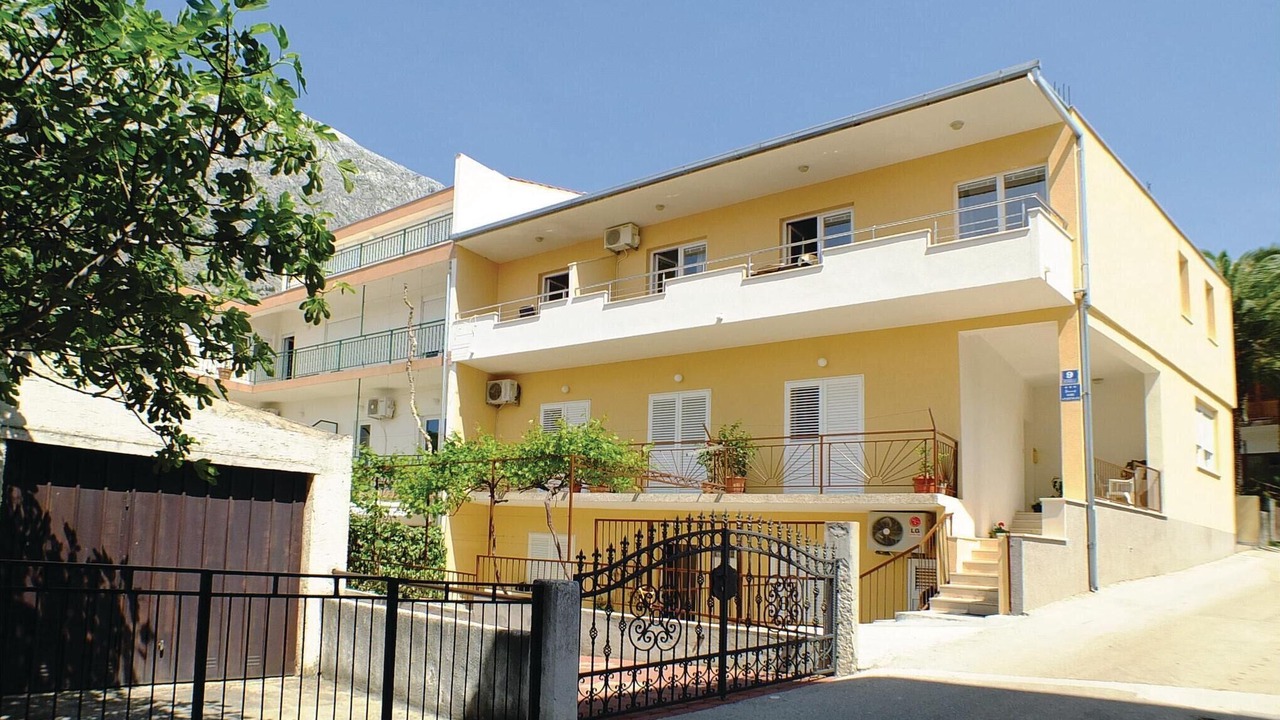 Photo of Others in Baska Voda