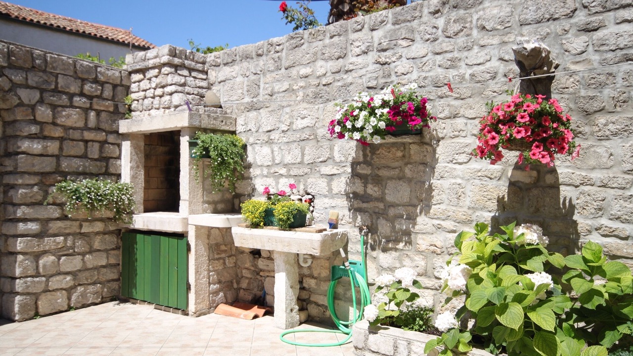 Photo of Outdoor in Osor