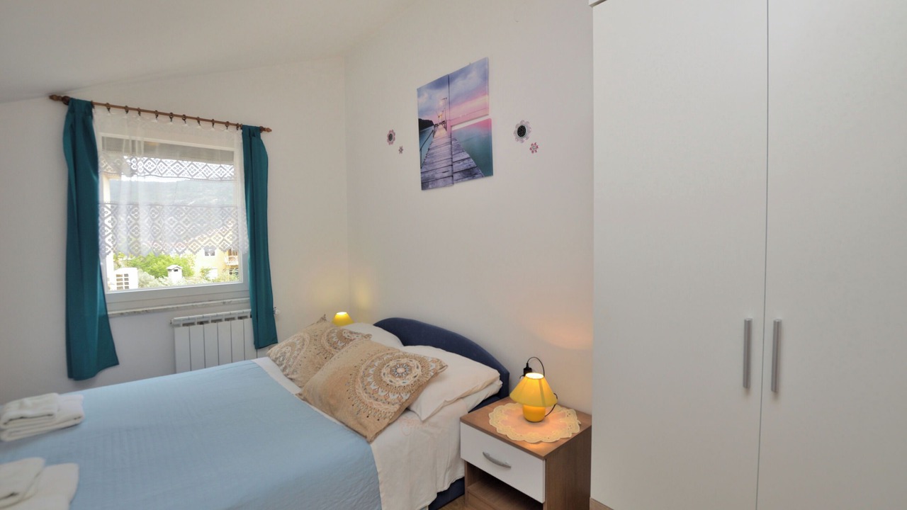 Photo of Bedroom in Cres