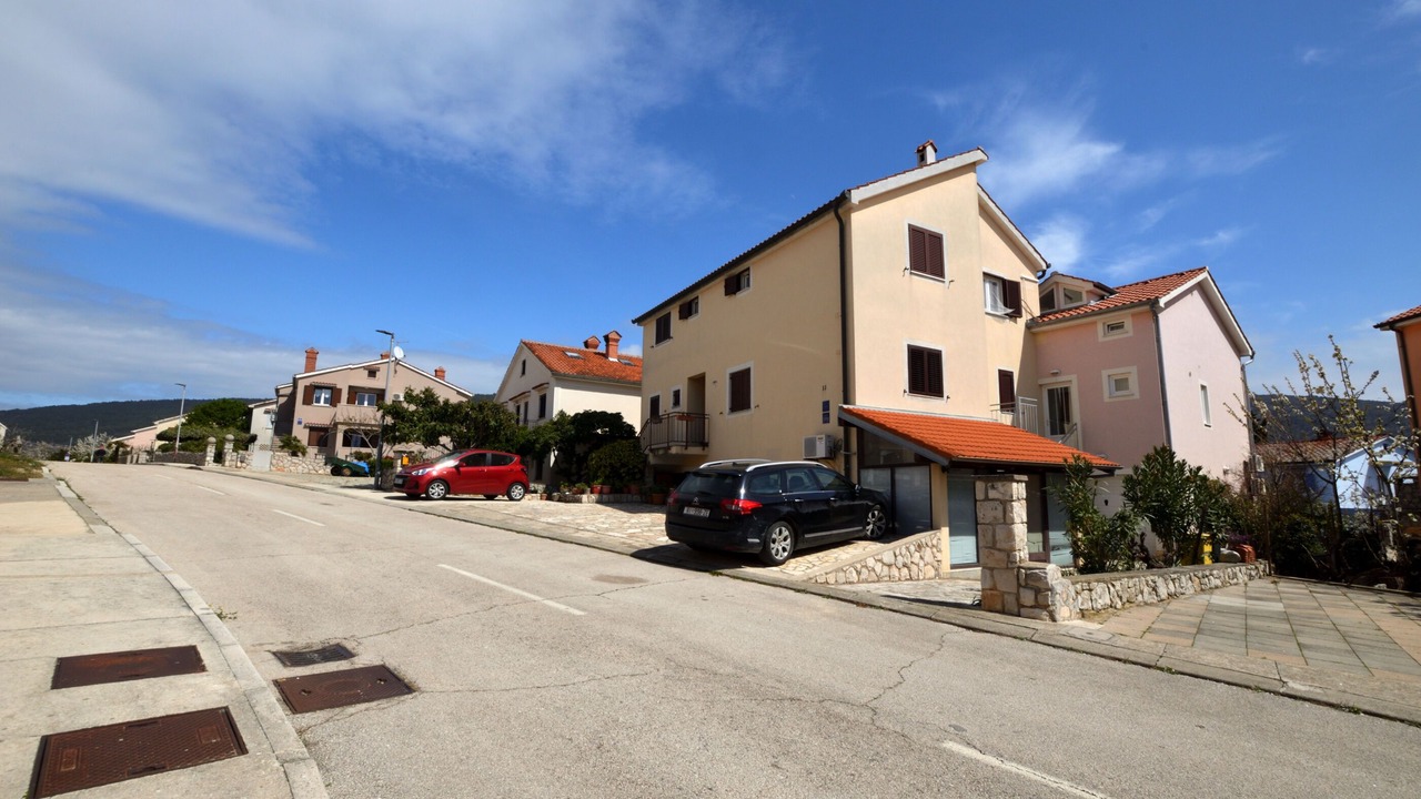 Photo of Outdoor in Cres