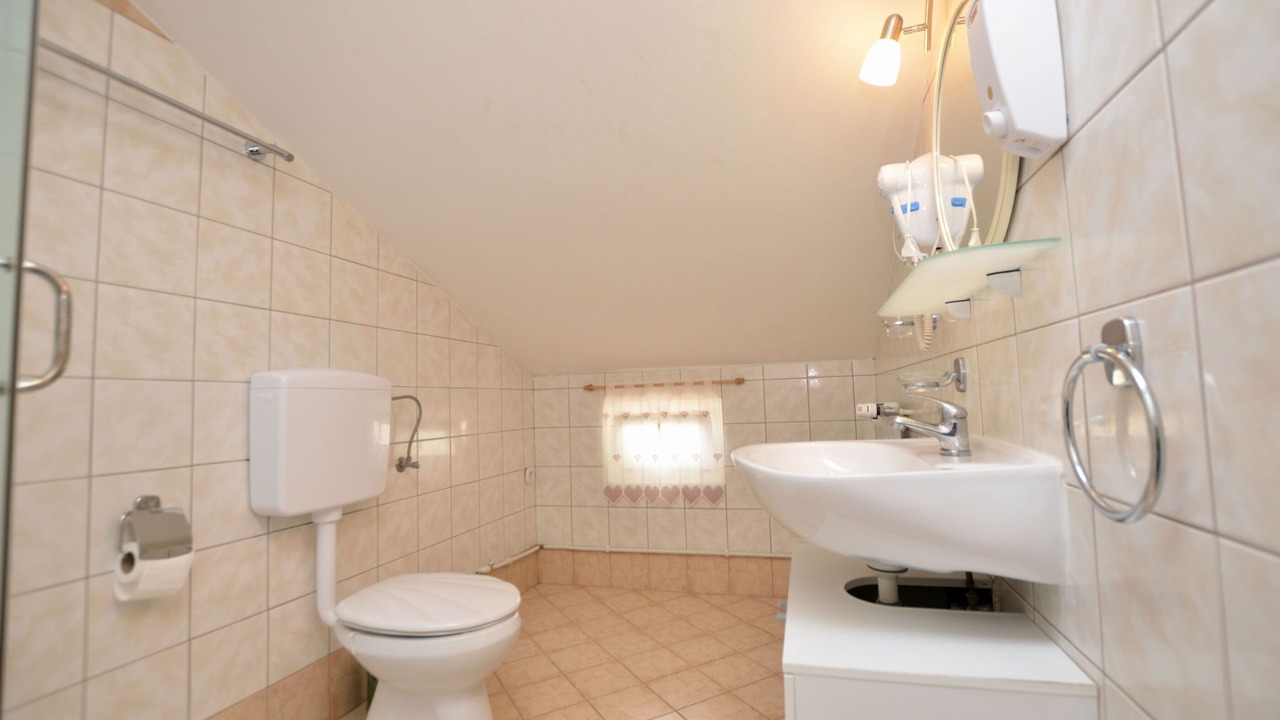Photo of Bathroom in Cres