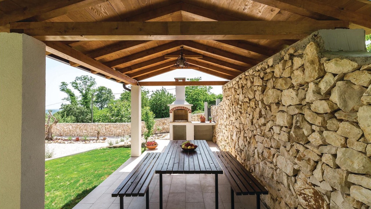 Photo of Outdoor in Topid