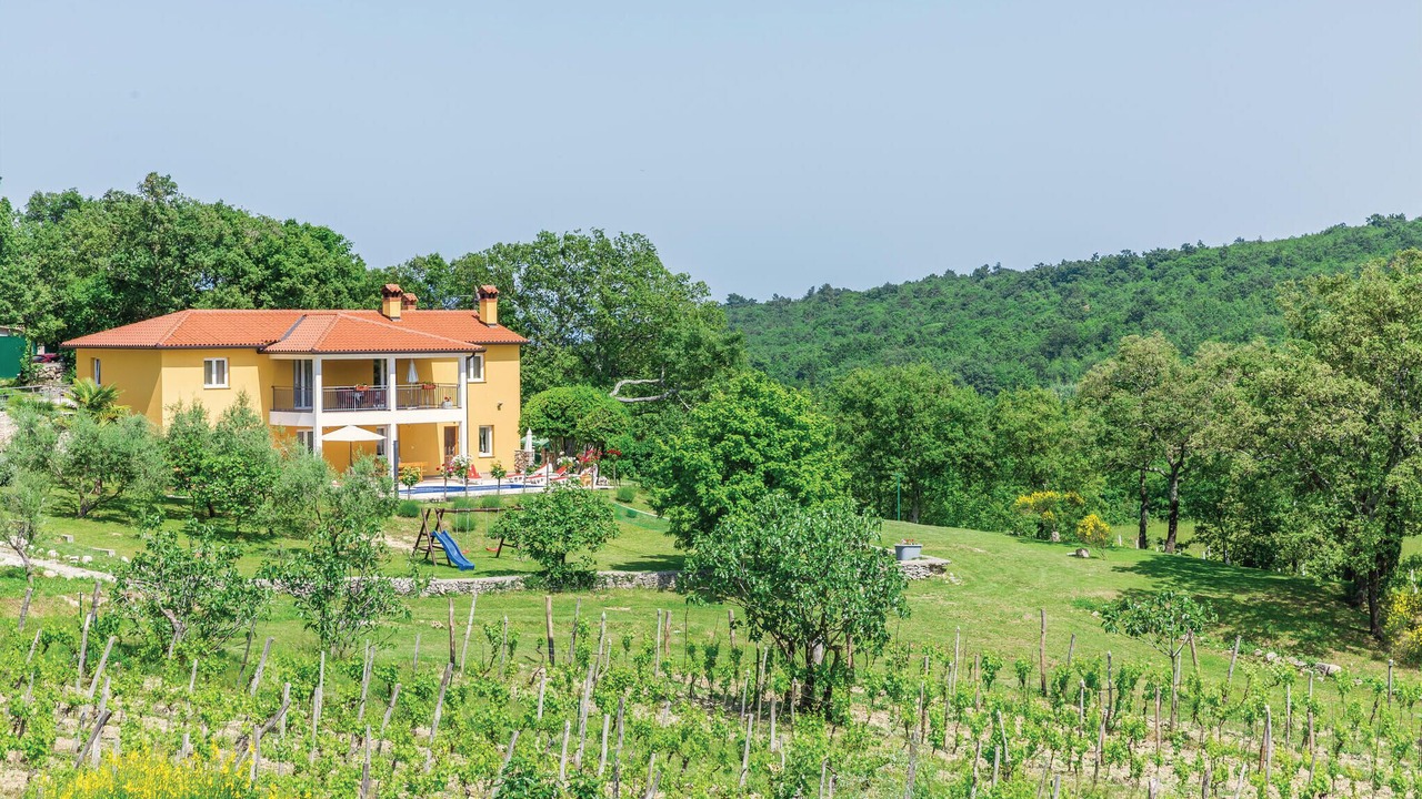 Photo of Outdoor in Rogocana