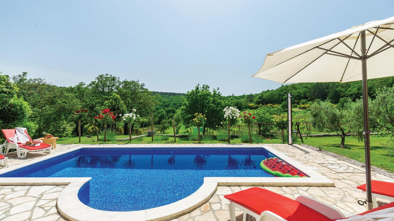 Photo of Outdoor in Rogocana