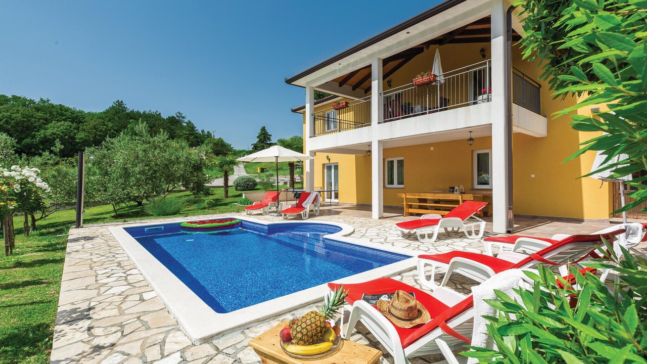 Photo of Outdoor in Rogocana