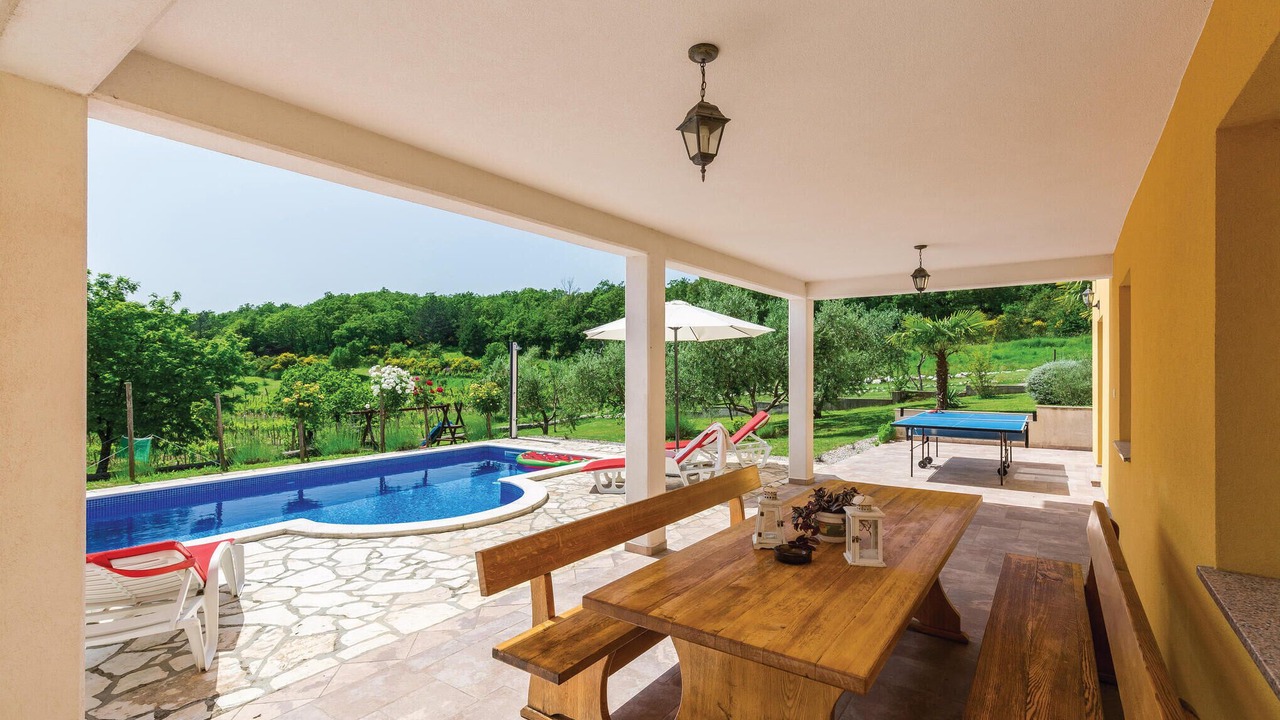 Photo of Outdoor in Rogocana