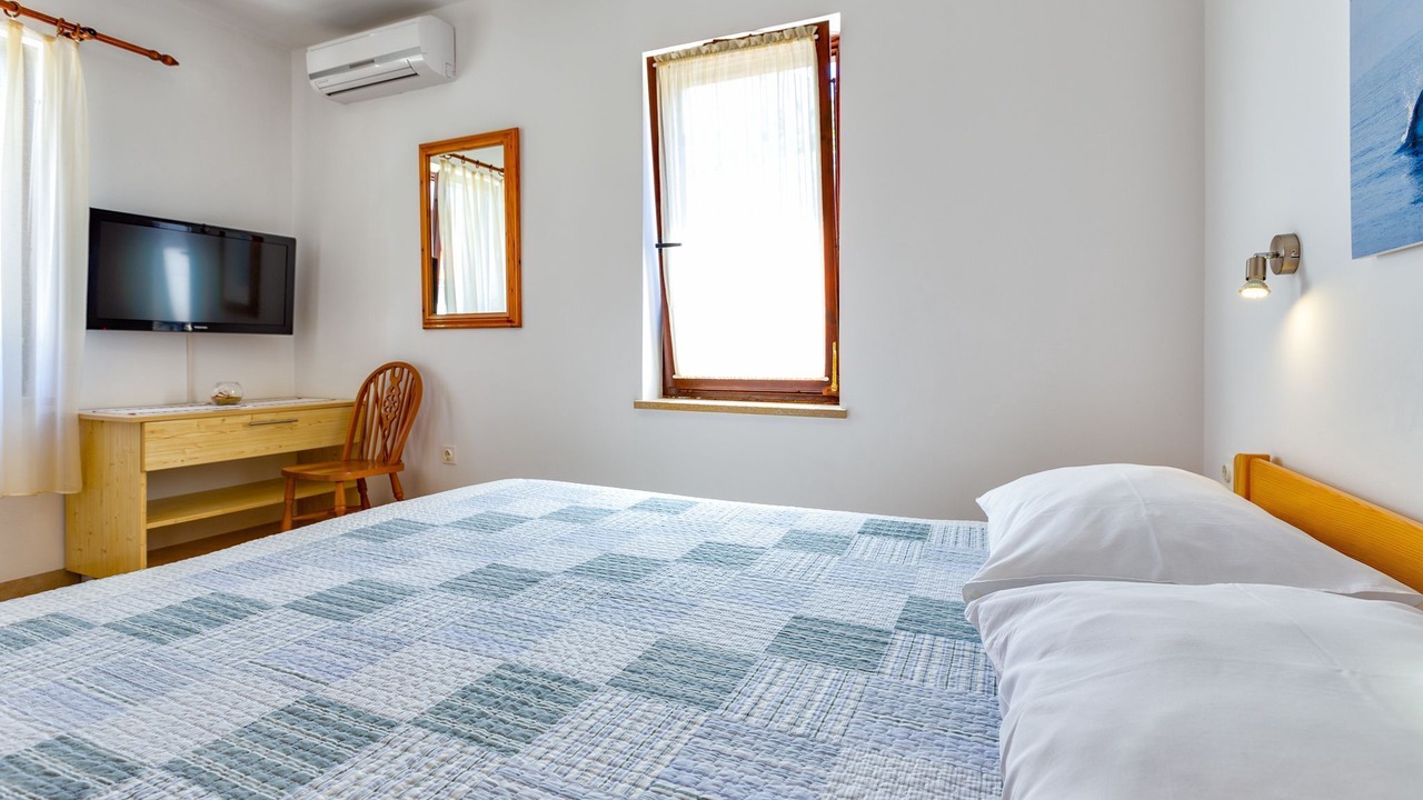 Photo of Bedroom in Cove Murtar
