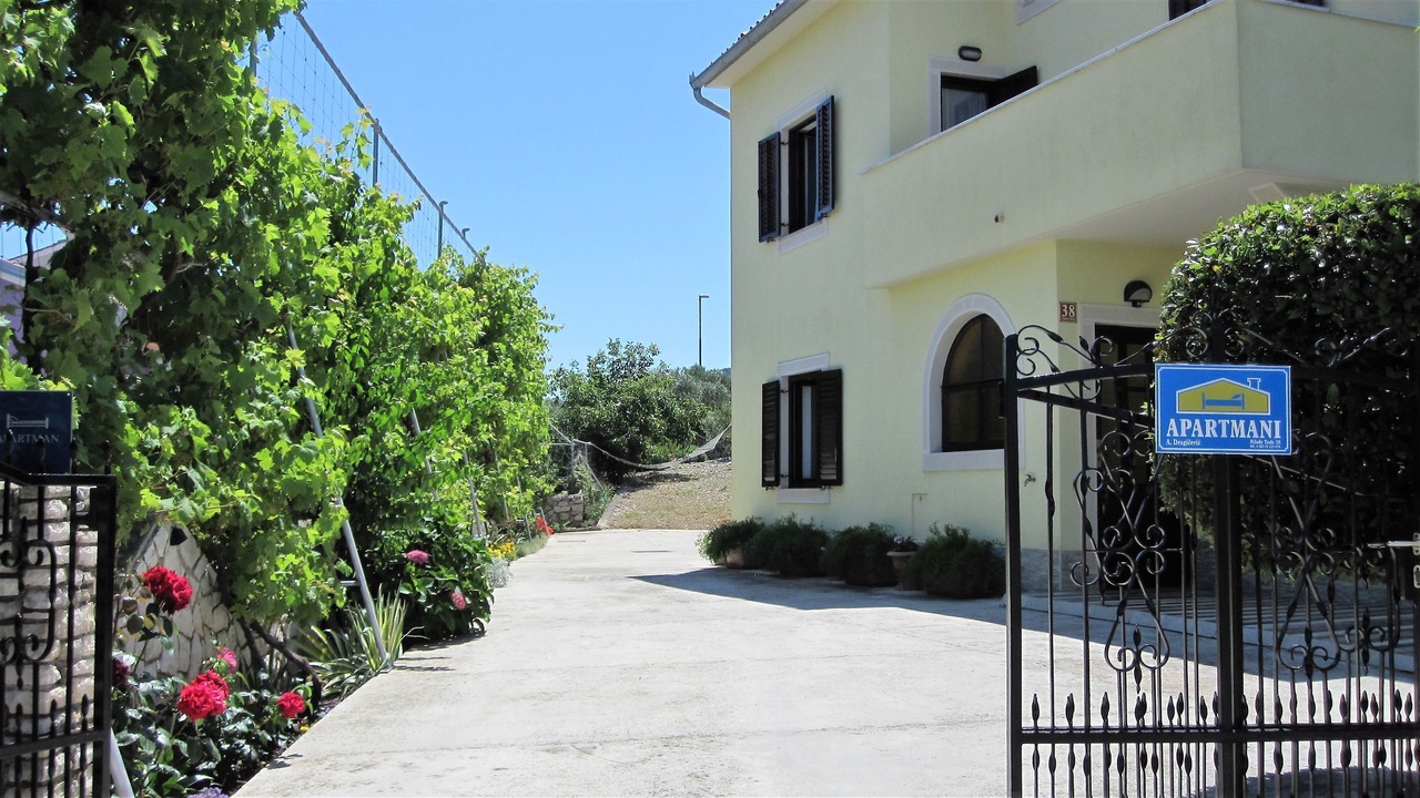 Photo of Outdoor in Cove Murtar