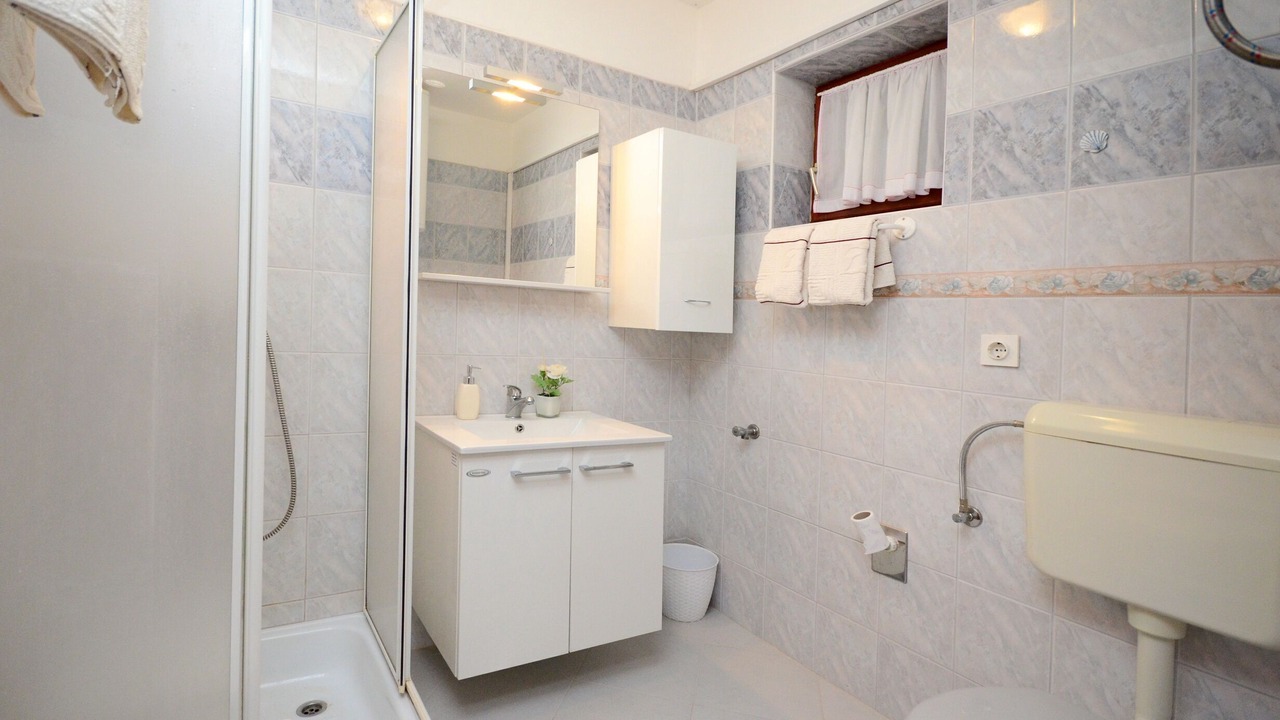 Photo of Bathroom in Ravni