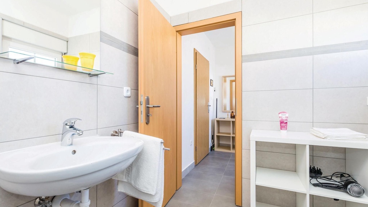 Photo of Bathroom in Rab