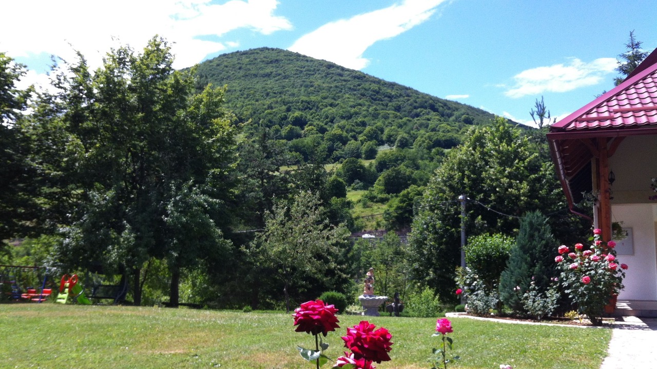 Photo of Outdoor in Catrnja