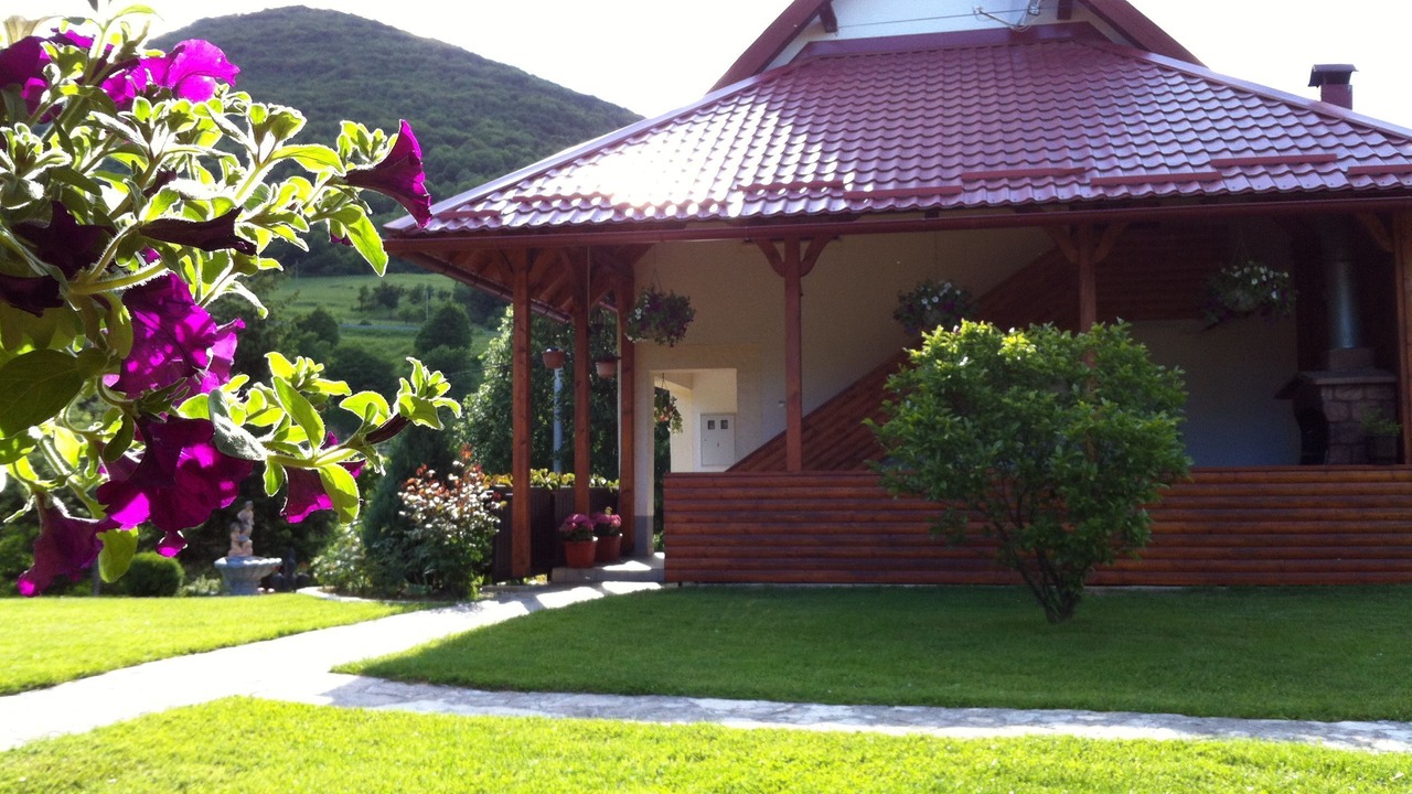 Photo of Outdoor in Catrnja