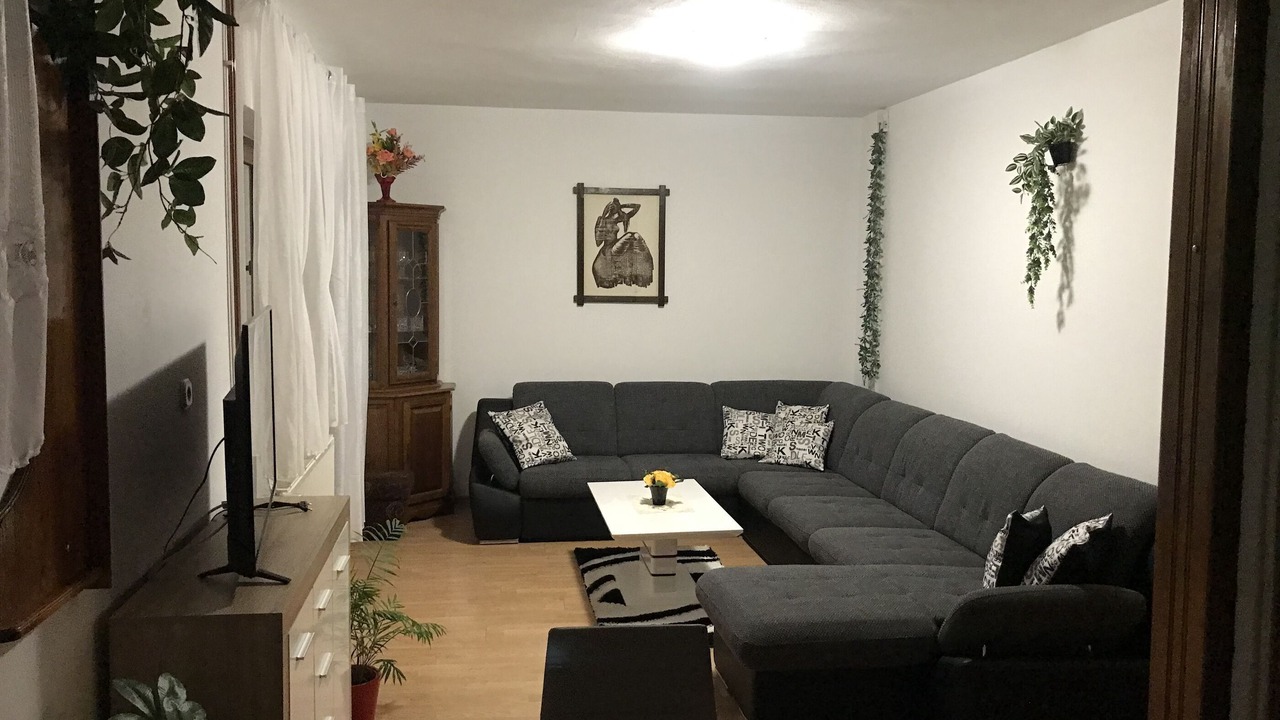 Photo of Livingroom in Catrnja