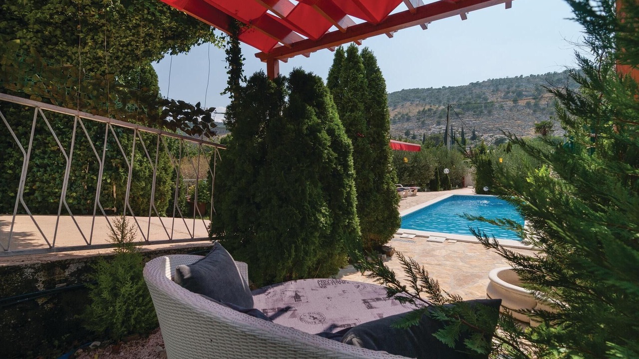 Photo of Outdoor in Srinjine