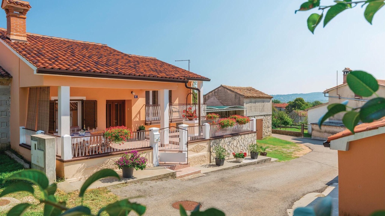 Photo of Outdoor in Topid