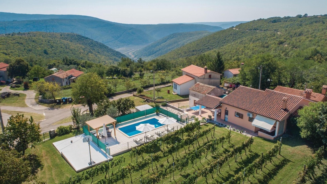 Photo of Outdoor in Topid