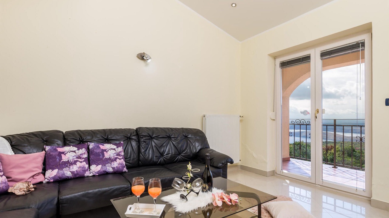 Photo of Bedroom in Smrika