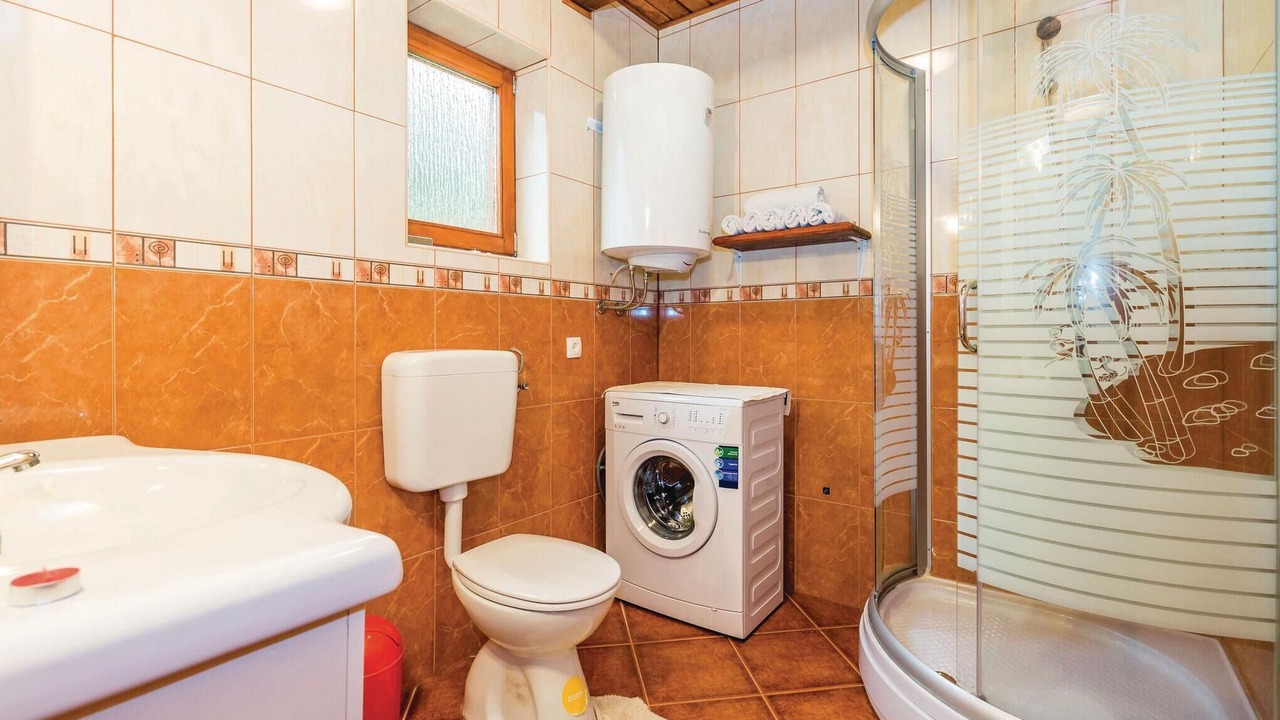 Photo of Bathroom in Presika
