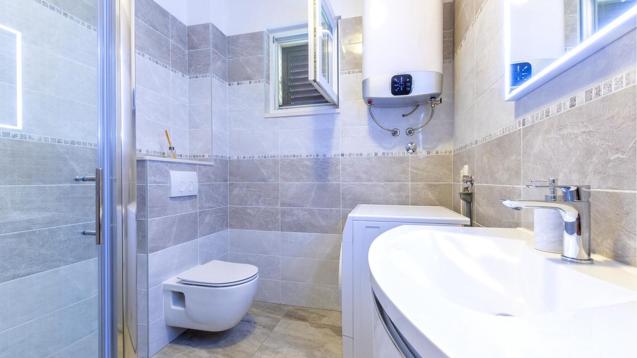 Photo of Bathroom in Srinjine