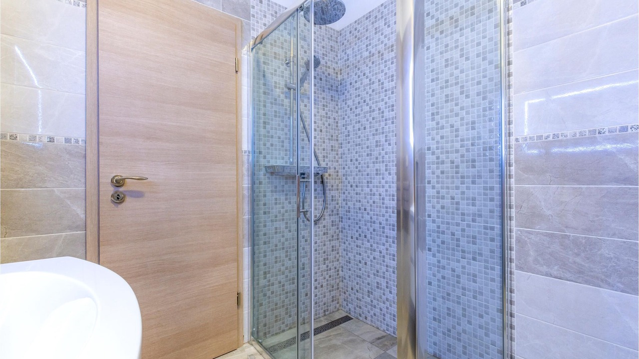 Photo of Bathroom in Srinjine