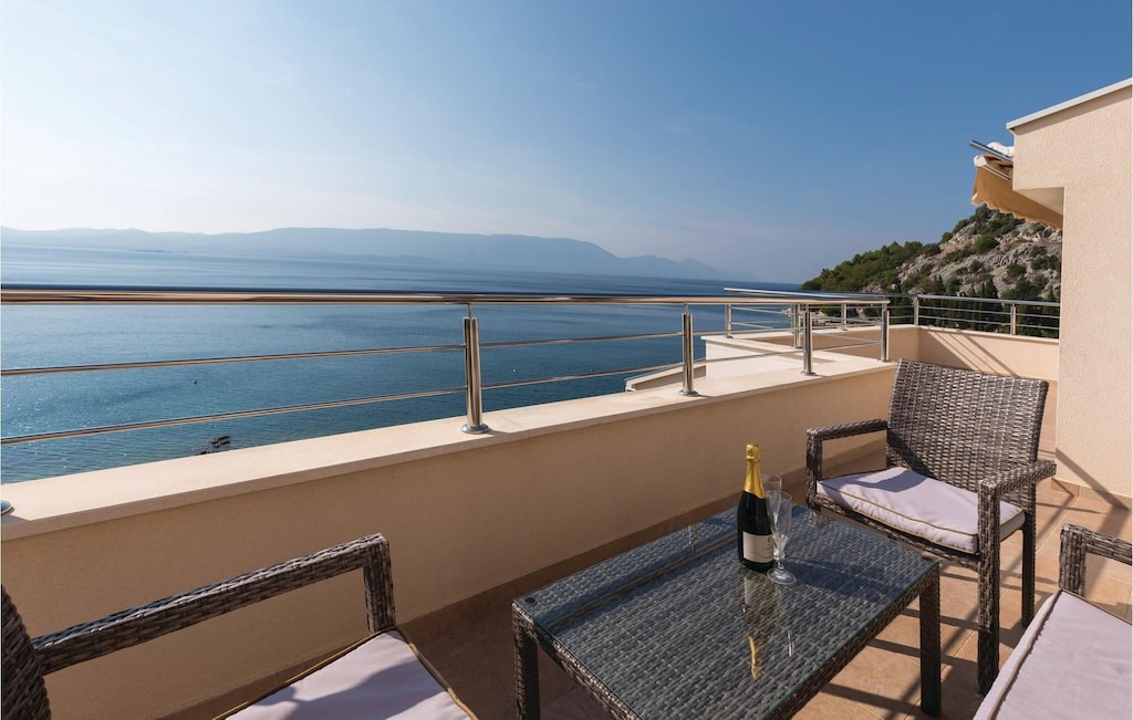 Photo of Patio Balcony in Duba