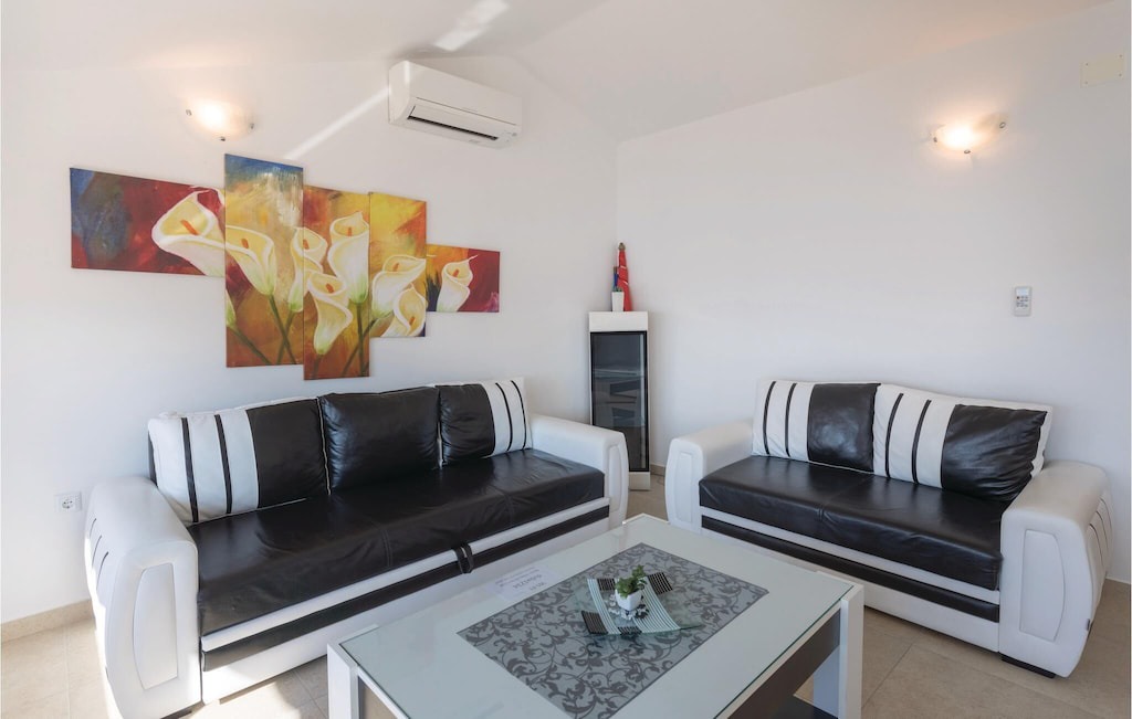 Photo of Livingroom in Duba
