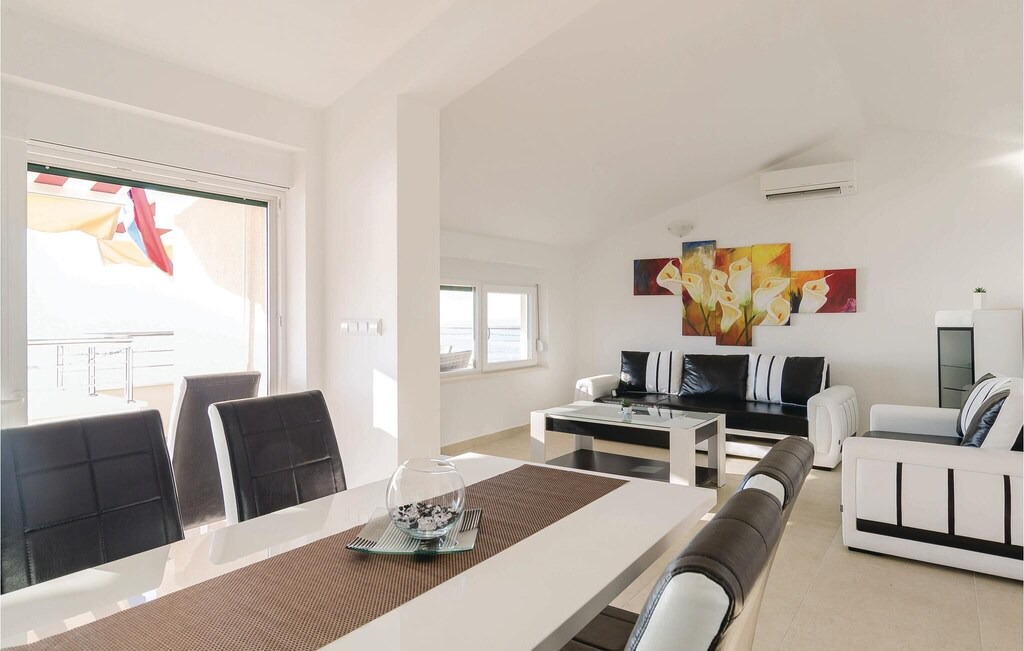 Photo of Livingroom in Duba
