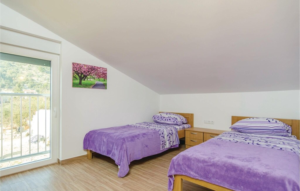 Photo of Bedroom in Duba