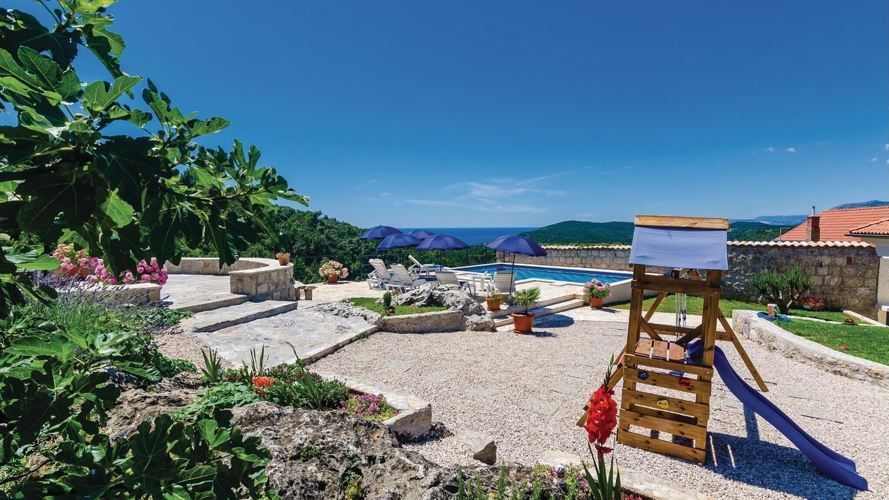 Photo of Outdoor in Popovici