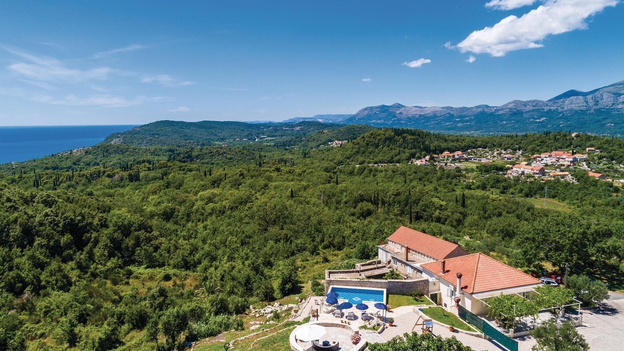 Photo of Outdoor in Popovici