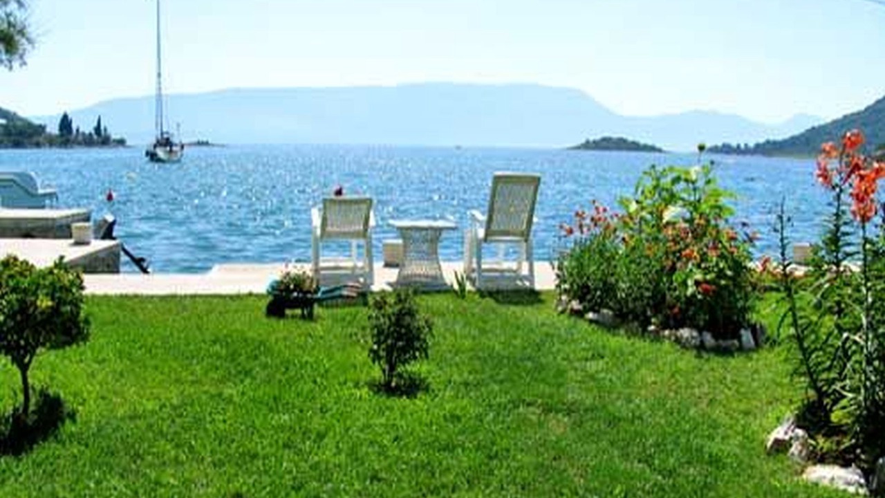 Photo of Outdoor in Blace